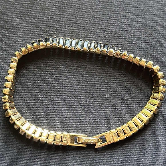 Black and Gold Bracelet - Picture 4 of 4